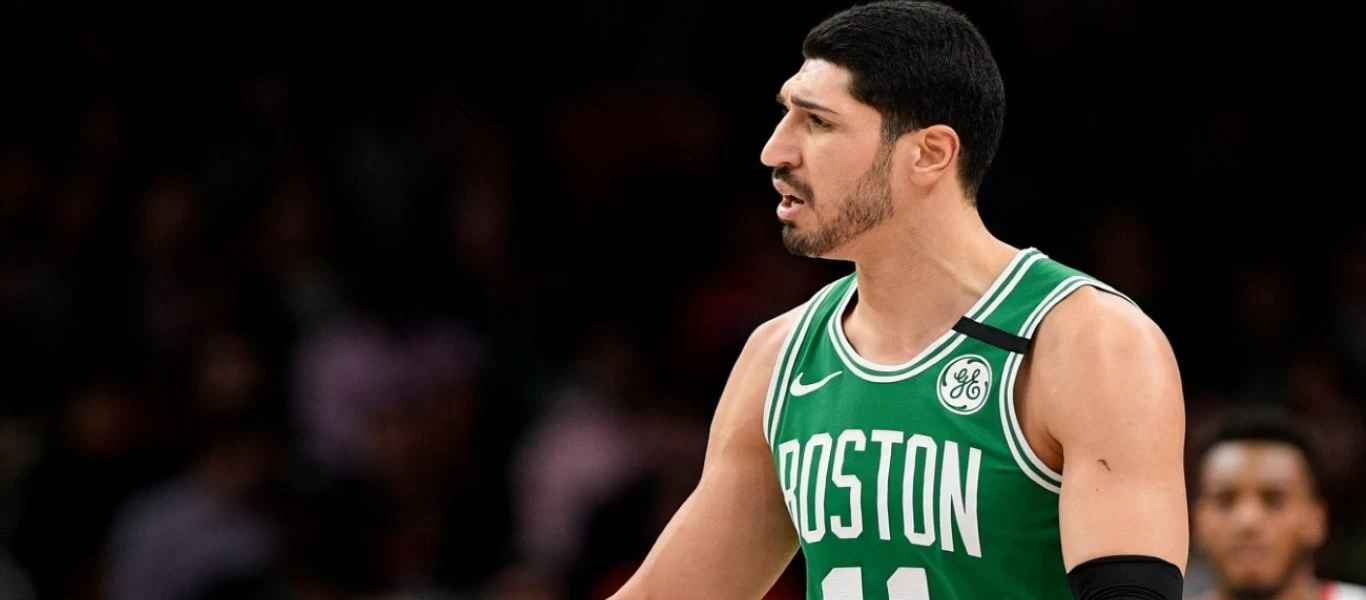 Δικαίωση για τον Ενες Καντέρ: Ο Ερντογάν αποφυλάκισε τον πατέρα του (φώτο)